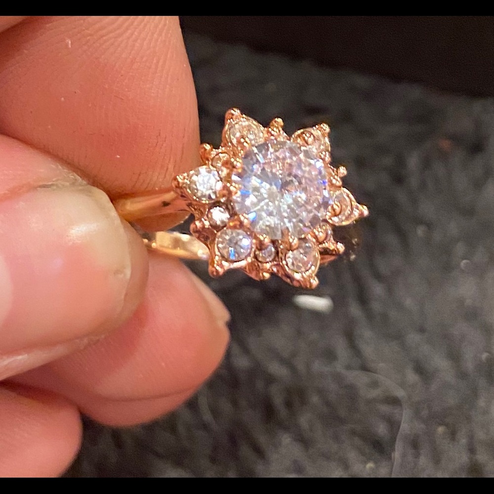 NEW White sapphire Crystal flower ring